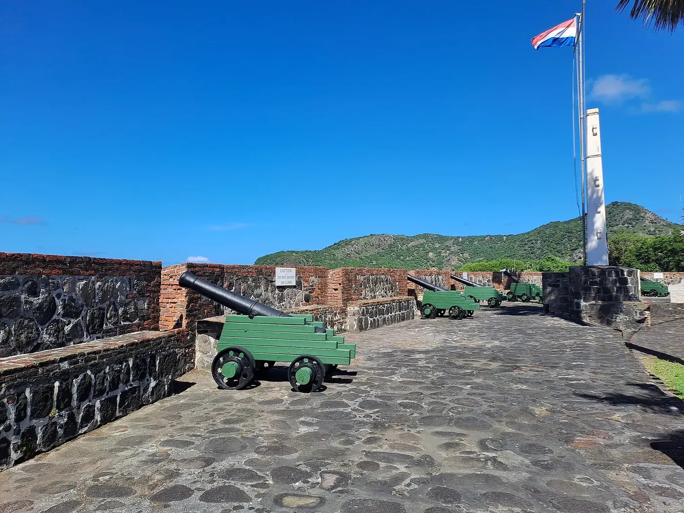 Fort Oranje overlooking the Caribbean